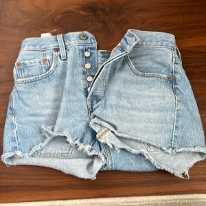 LEVIS 501 SHORT - worn twice
